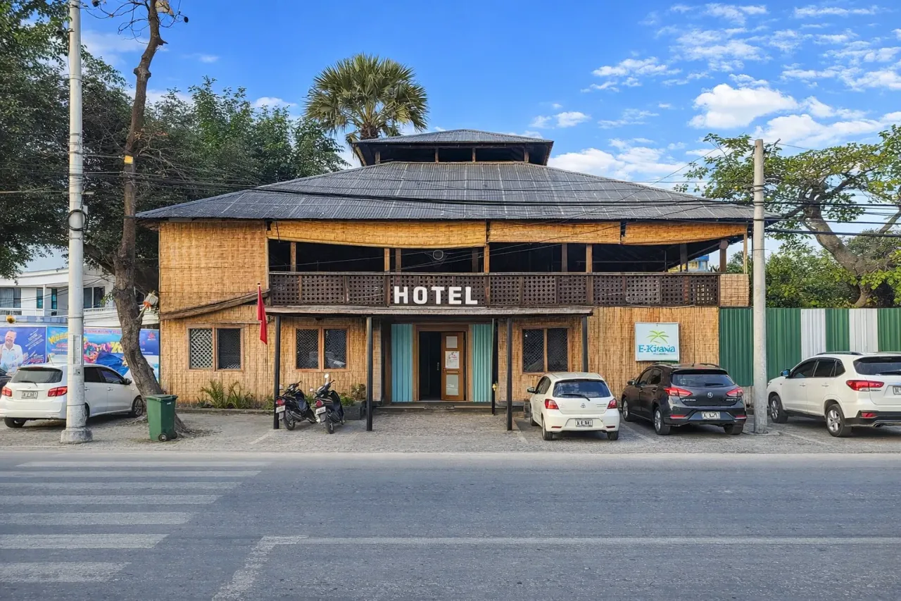 Hotel Esplanada — ภาพห้องพักและบรรยากาศ