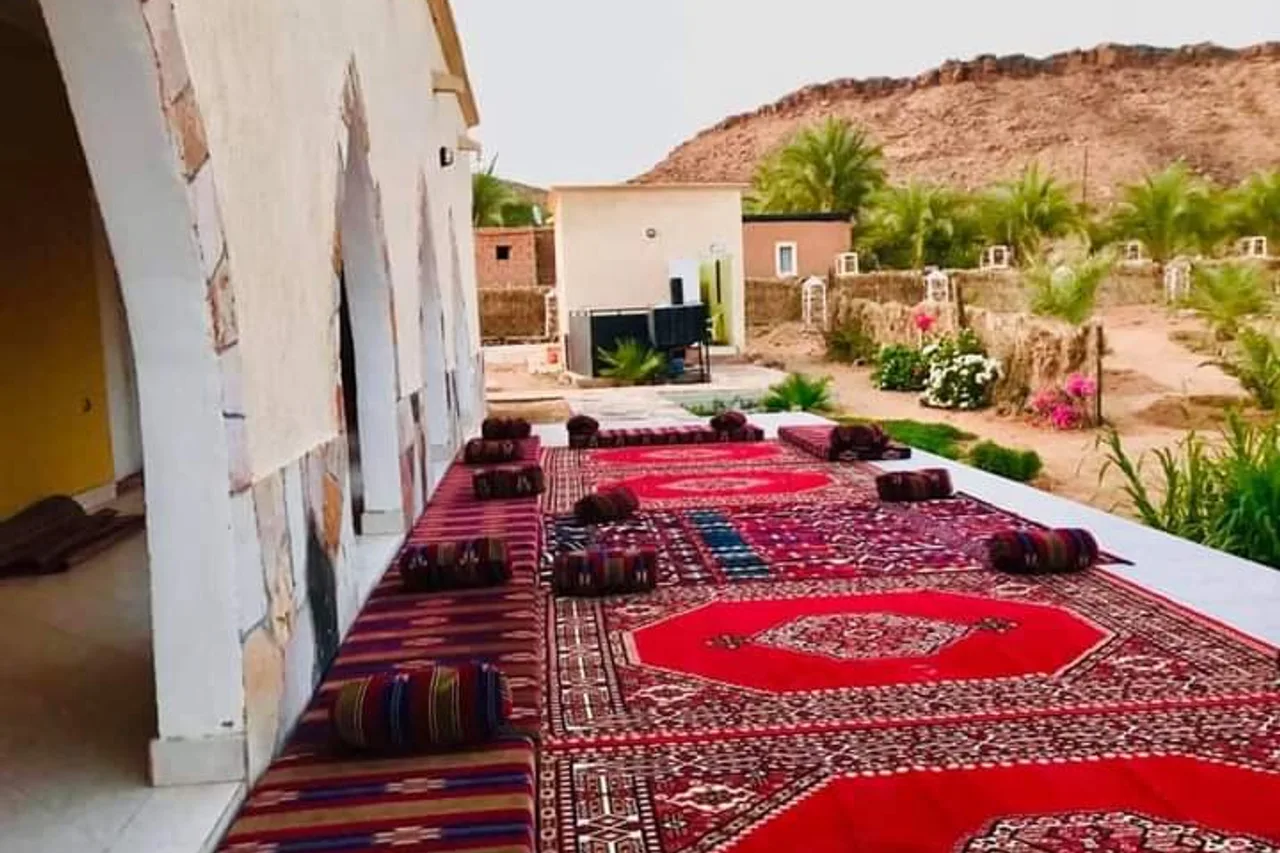 Hotel Et Auberge Etoile Du Nord — อาตาร์