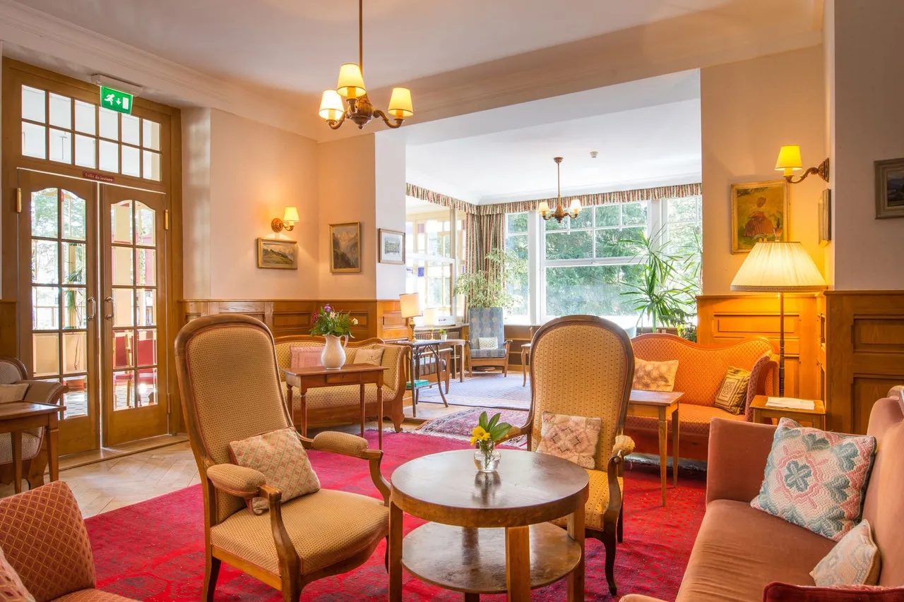 Hotel Falken — rooms and atmosphere