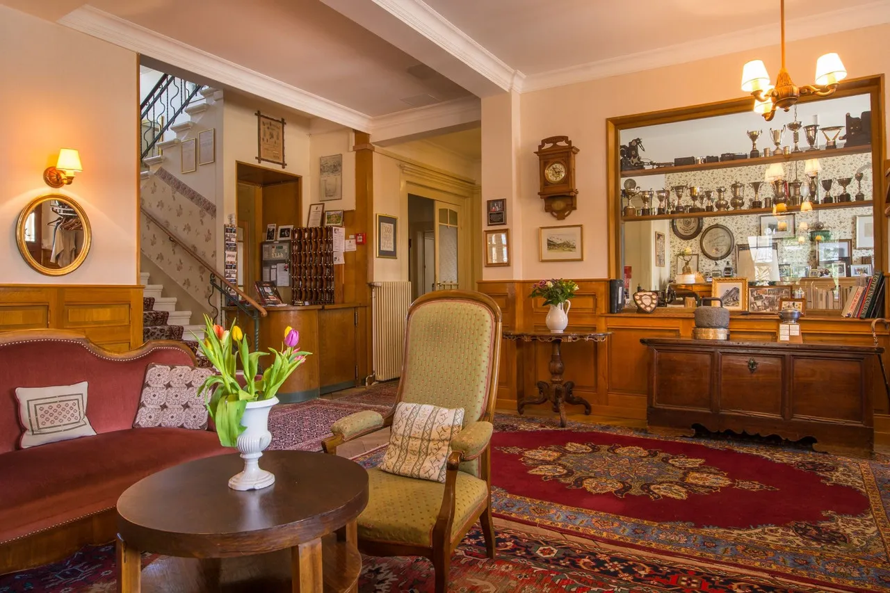 Hotel Falken — rooms and atmosphere