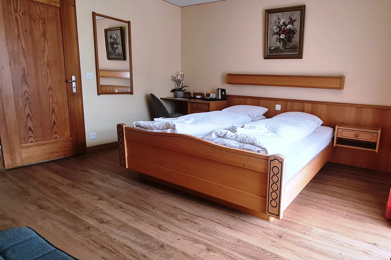 Hotel Falknerei Galina — ภาพห้องพักและบรรยากาศ