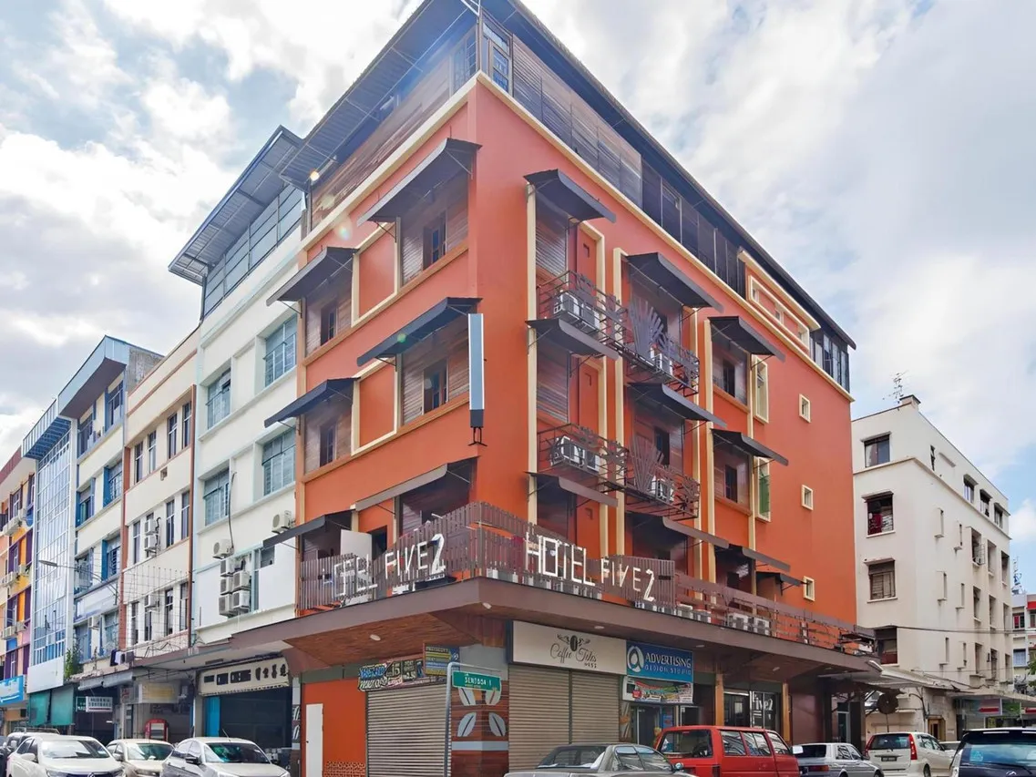 Hotel Five 2 Kota Kinabalu — ภาพห้องพักและบรรยากาศ