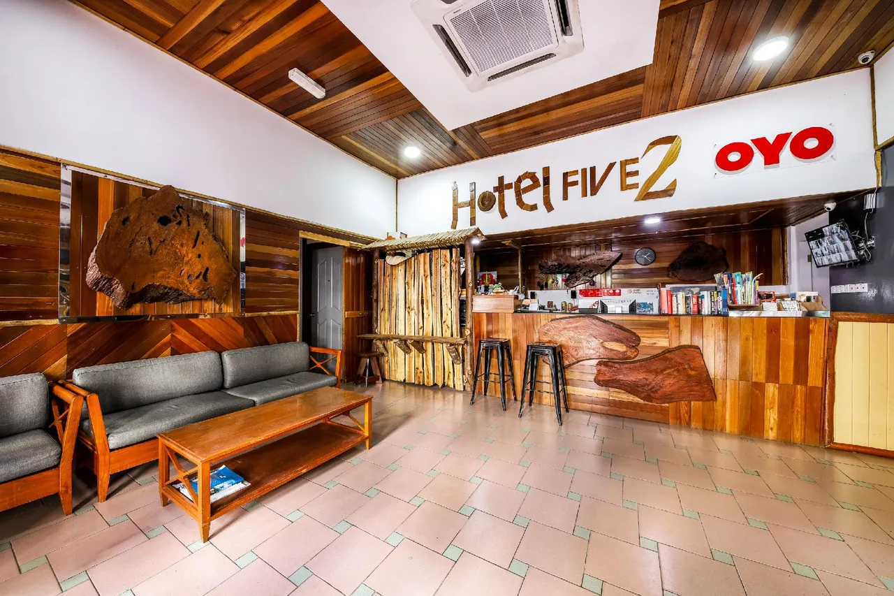 Hotel Five 2 Kota Kinabalu — ภาพห้องพักและบรรยากาศ