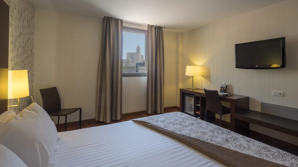 Hotel Gran Ultonia — จิโรนา