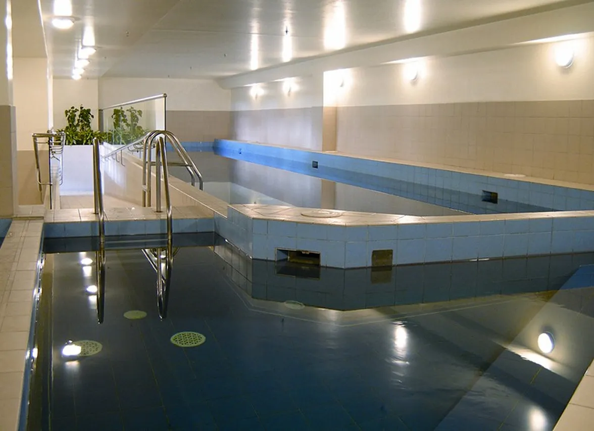 Hotel Grand Chancellor Auckland City — rooms and atmosphere