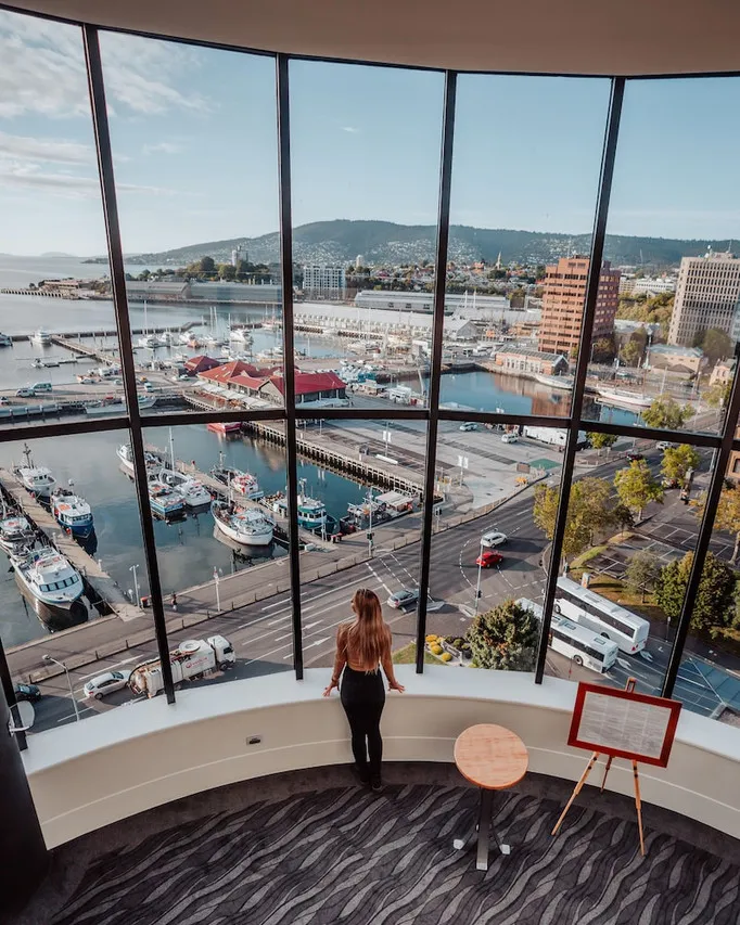Hotel Grand Chancellor Hobart — rooms and atmosphere