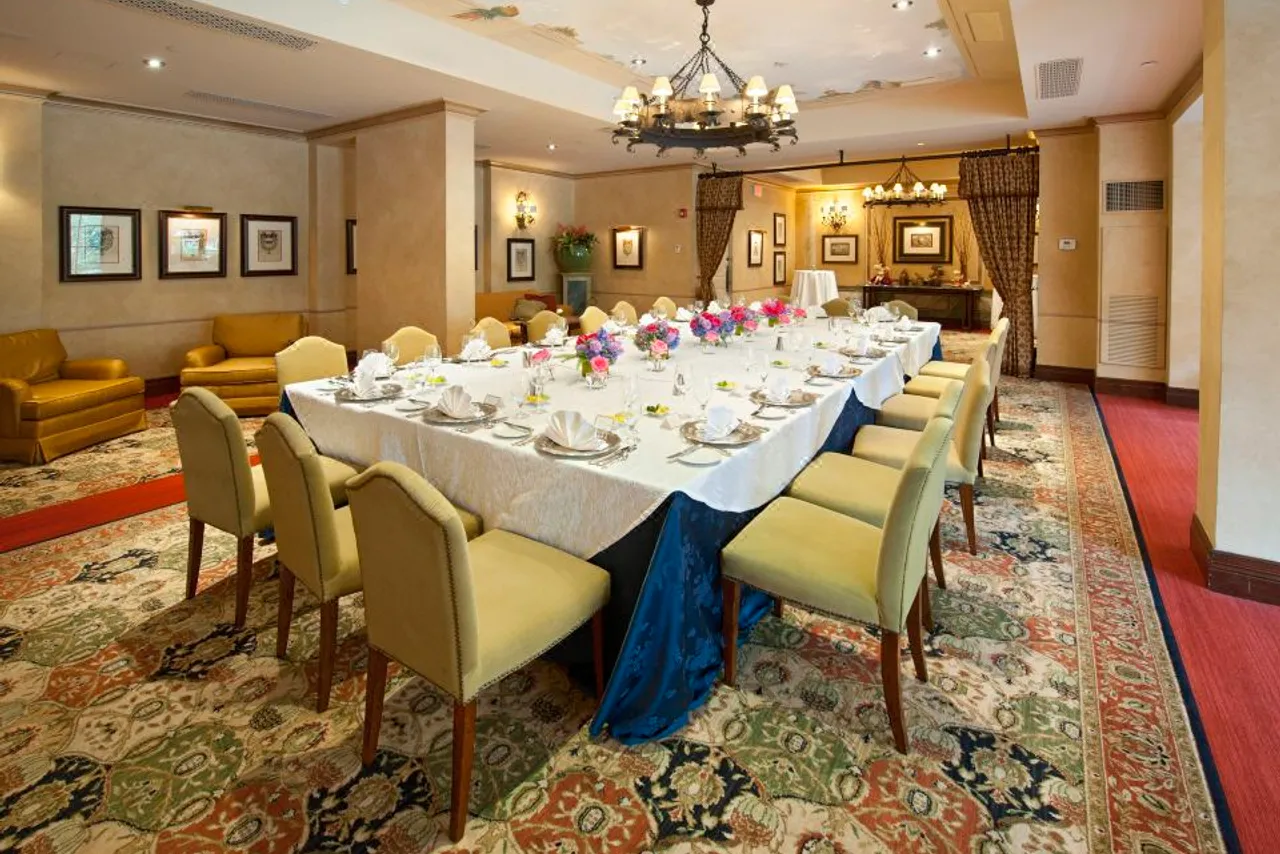 Hotel Granduca Houston — rooms and atmosphere
