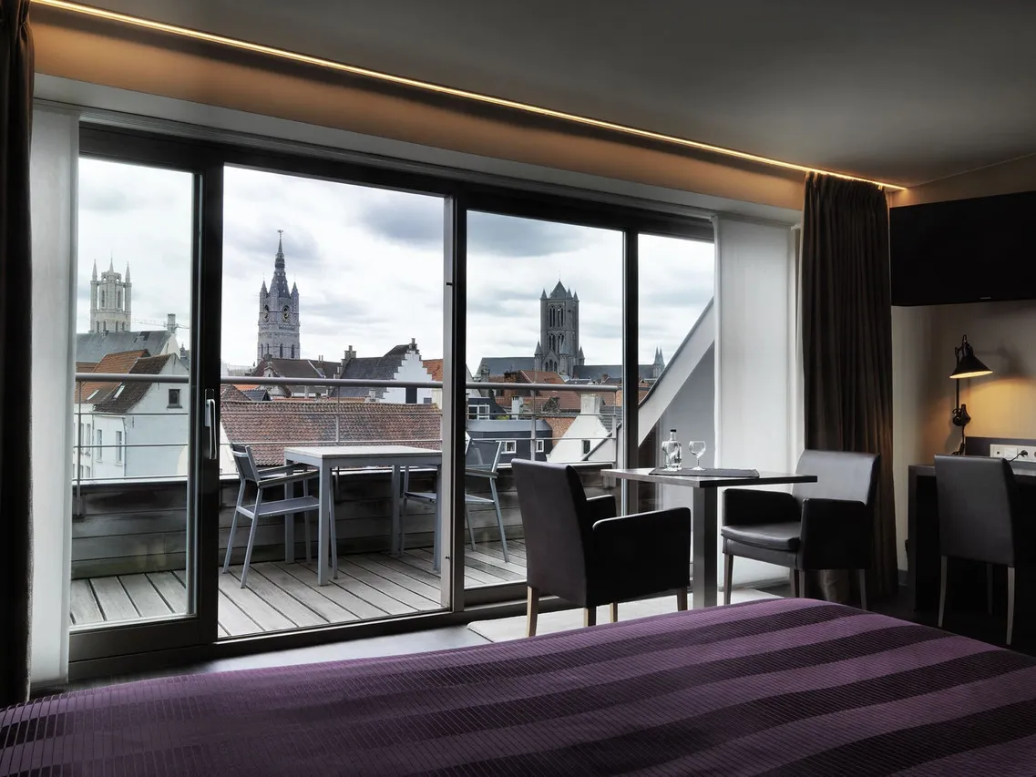 Hotel Harmony — ภาพห้องพักและบรรยากาศ