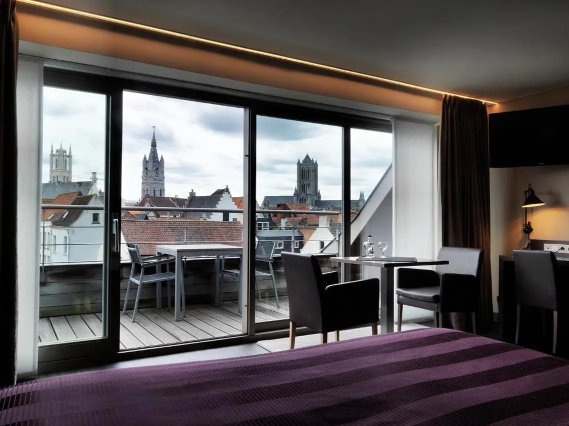 Hotel Harmony — ภาพห้องพักและบรรยากาศ