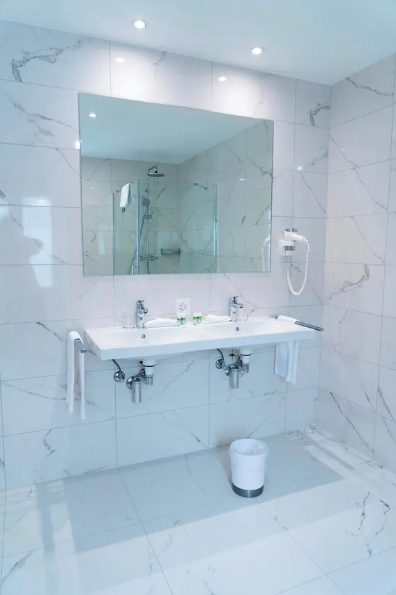 Hotel Helvetie — rooms and atmosphere
