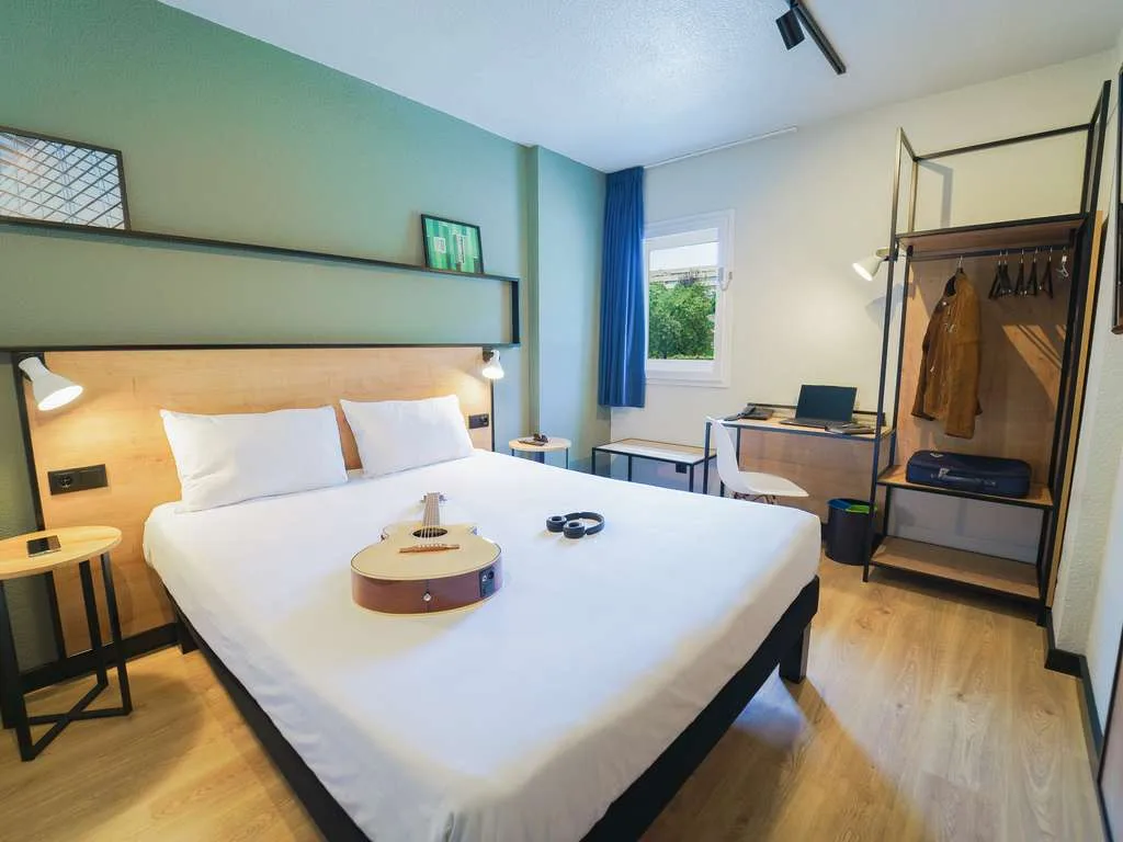 Hotel ibis Guimaraes — กีมาไรส์