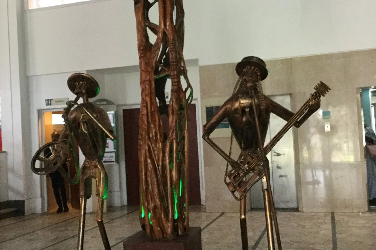 Hotel Ibis Lome Centre — rooms and atmosphere