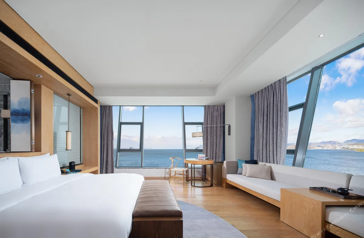 Hotel Indigo Dali Erhai — rooms and atmosphere