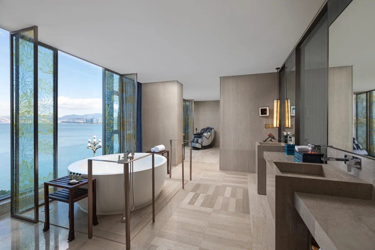 Hotel Indigo Dali Erhai — rooms and atmosphere