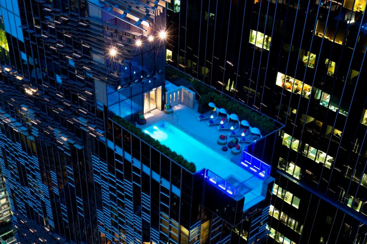 Hotel Indigo Hong Kong Island — rooms and atmosphere