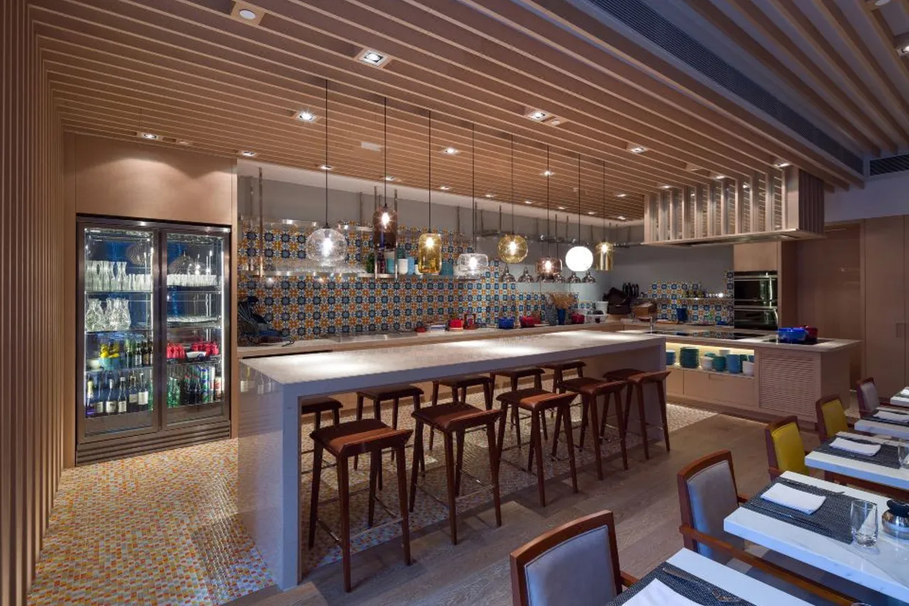 Hotel Indigo Hong Kong Island — rooms and atmosphere