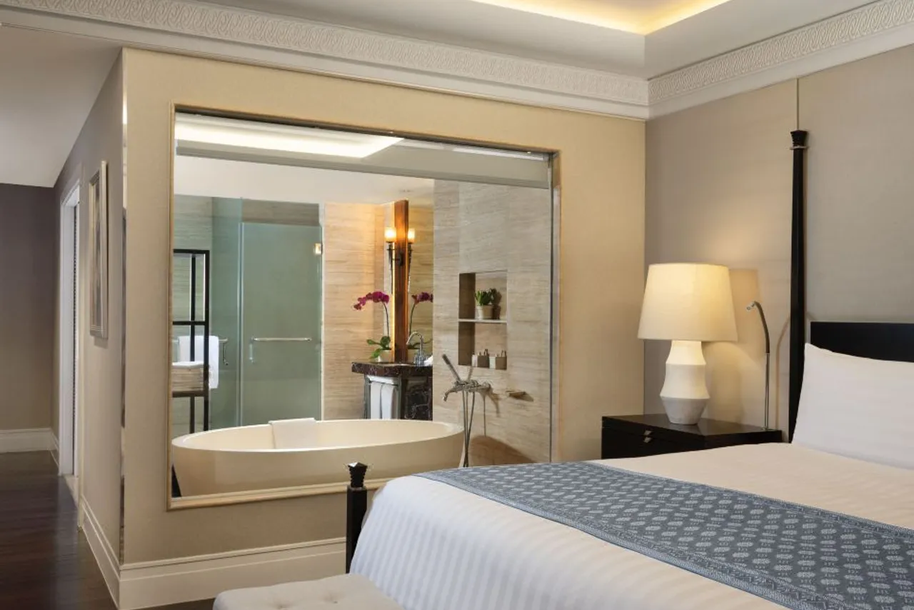 Hotel Indonesia Kempinski Jakarta — rooms and atmosphere