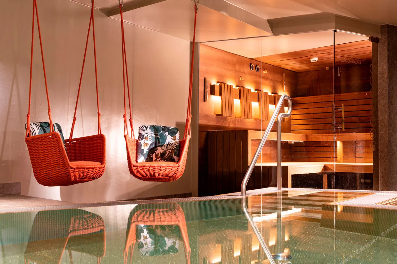Hotel Innsbruck — rooms and atmosphere