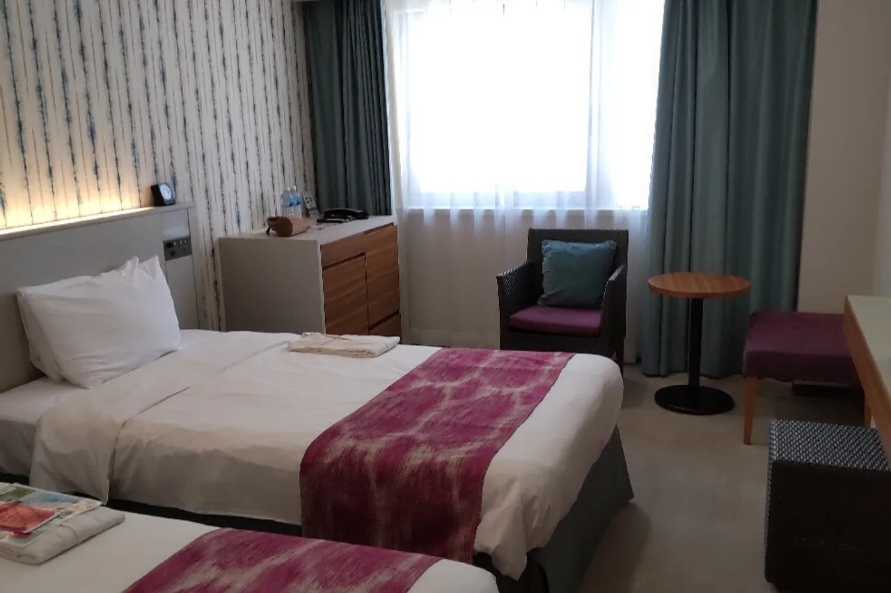 Hotel JAL City Naha — rooms and atmosphere