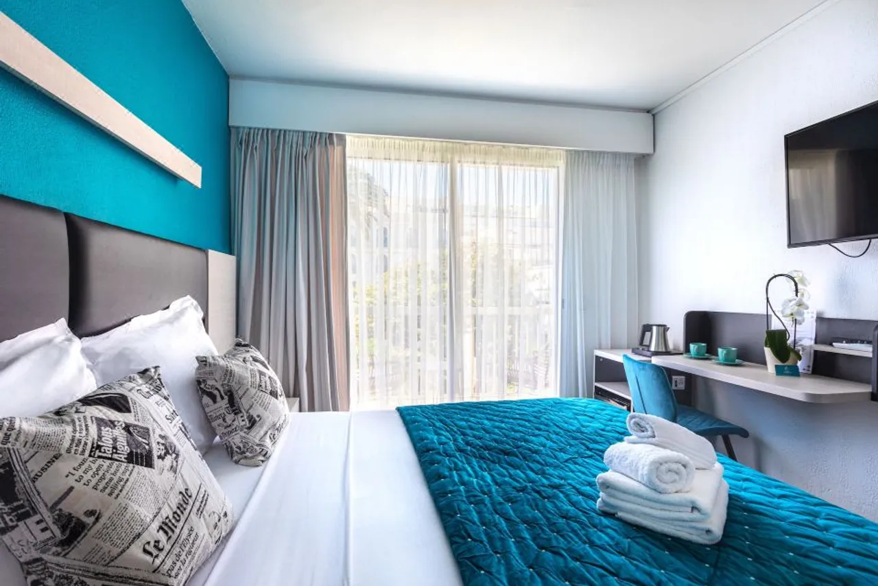 Hôtel Jardin Croisette — rooms and atmosphere