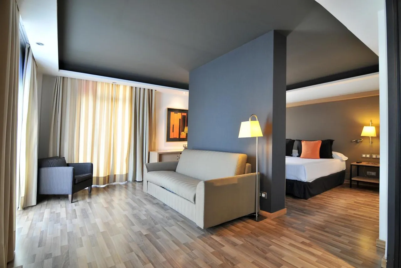 Hotel Jazz — rooms and atmosphere