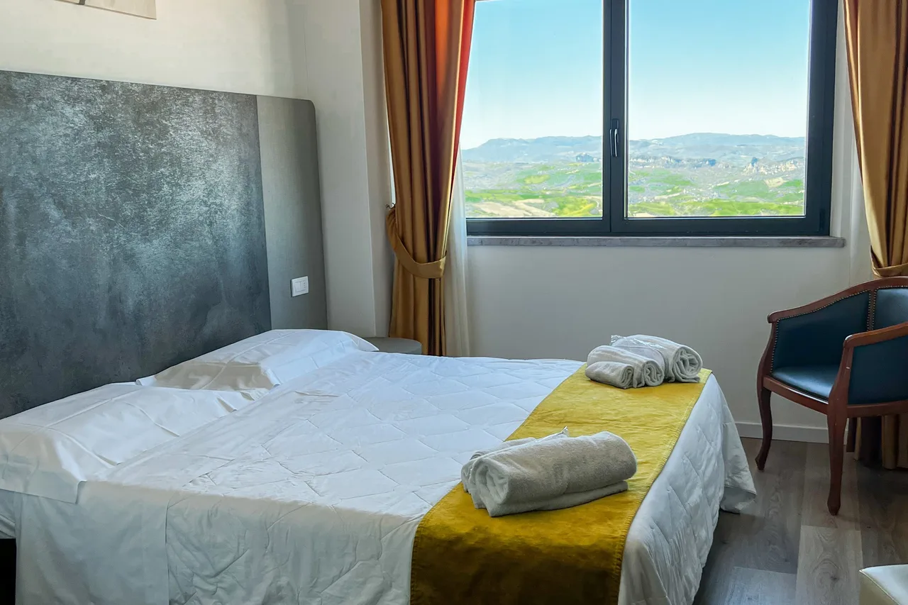 Hotel Joli — rooms and atmosphere