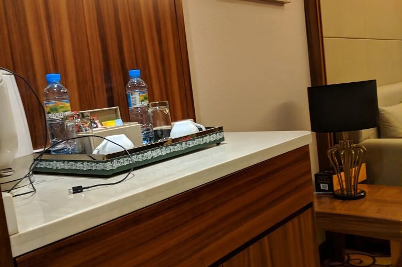 Hotel Kaloum — rooms and atmosphere