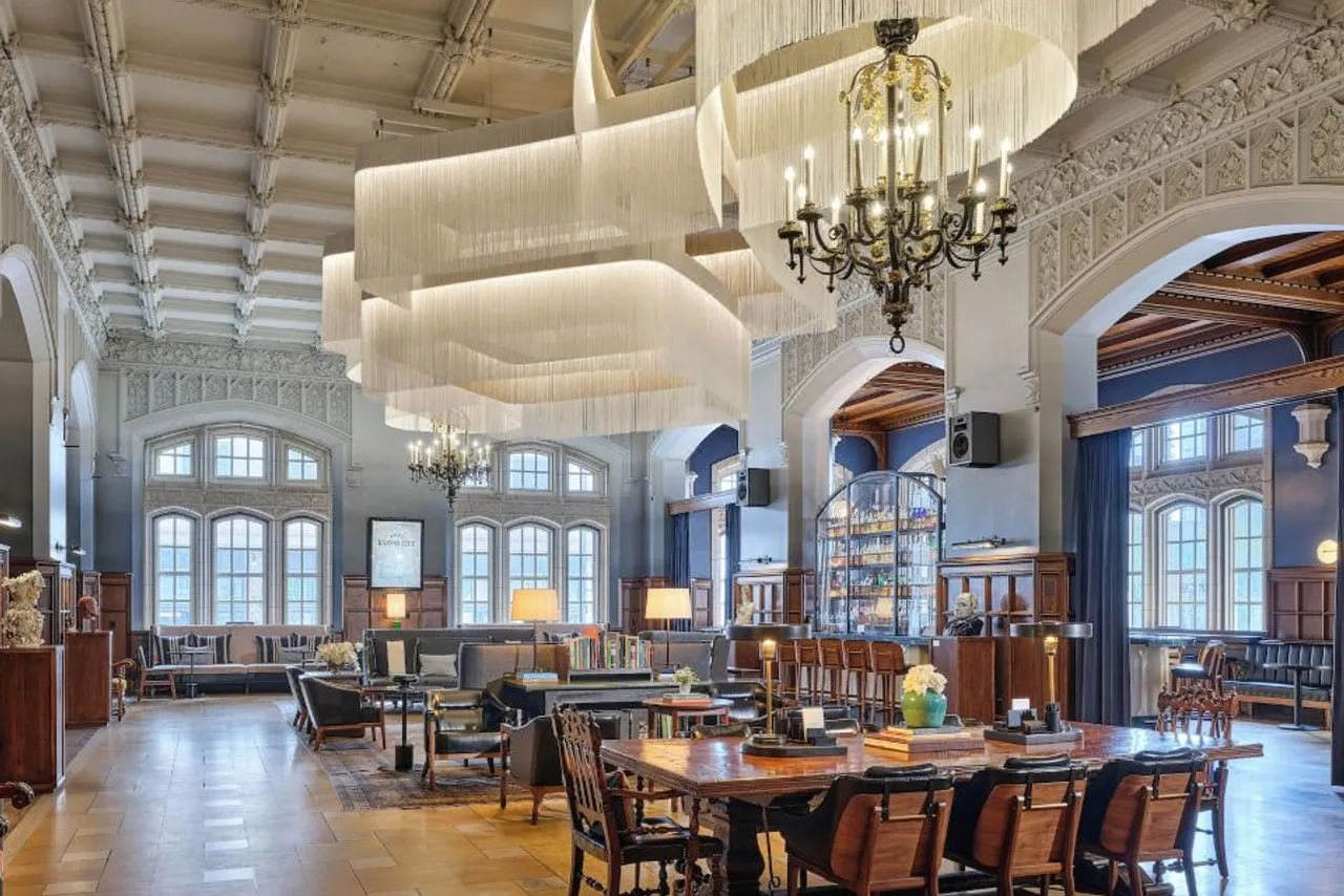 Hotel Kansas City, in The Unbound Collection by Hyatt — rooms and atmosphere