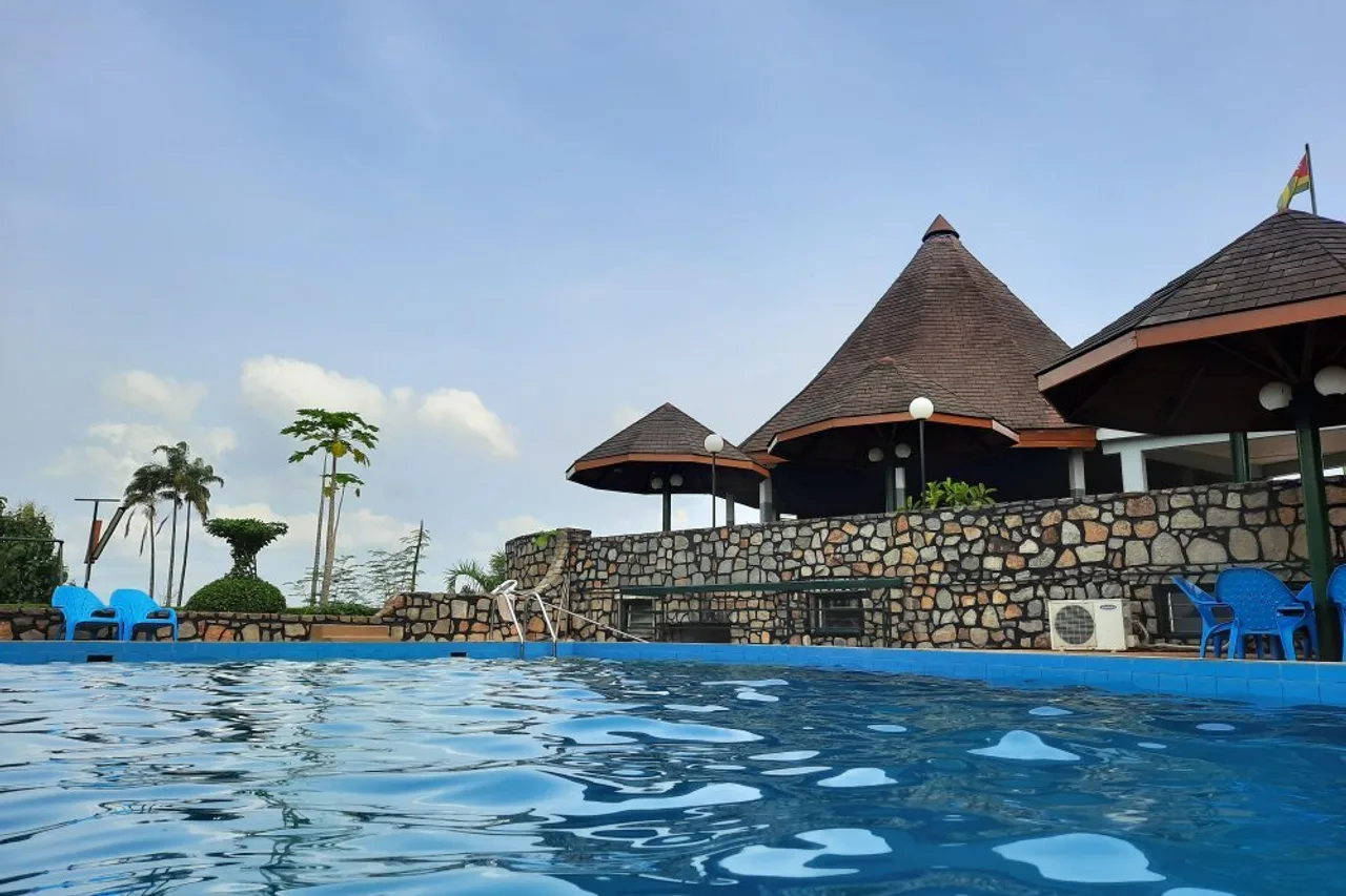Hotel Kara — ภาพห้องพักและบรรยากาศ