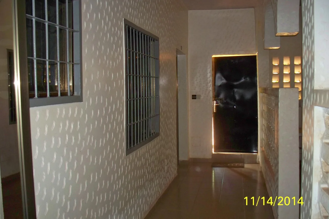 Hotel Karavia — ภาพห้องพักและบรรยากาศ