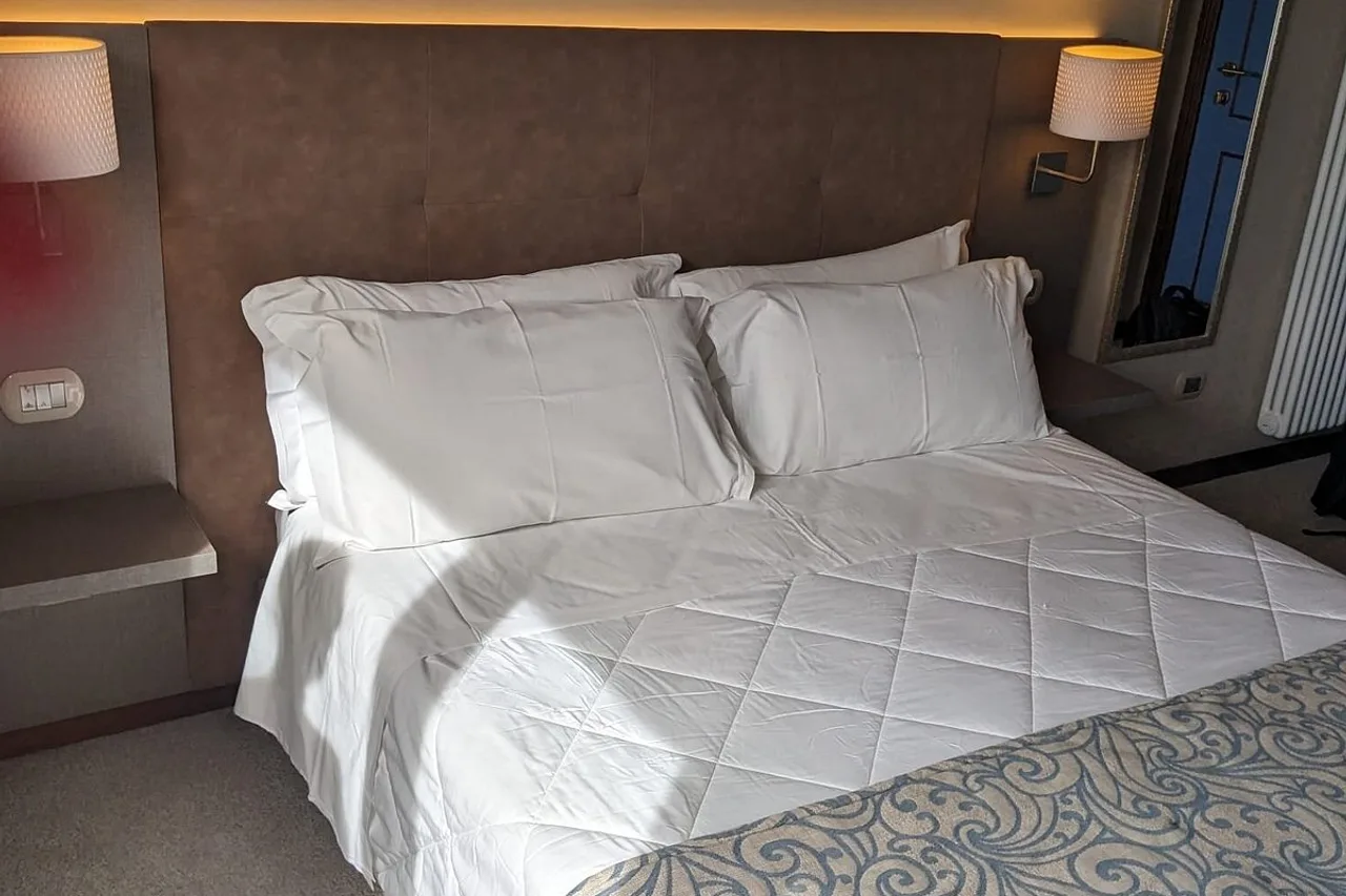 Hotel La Grotta — rooms and atmosphere