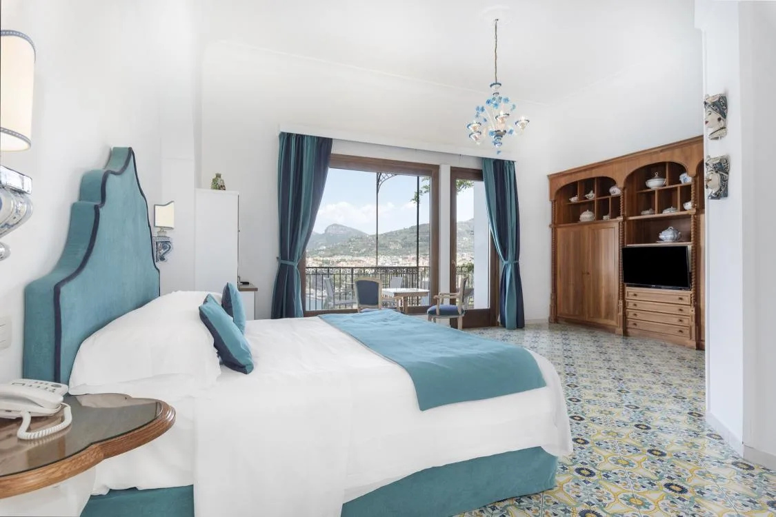 Hotel La Tonnarella — ภาพห้องพักและบรรยากาศ