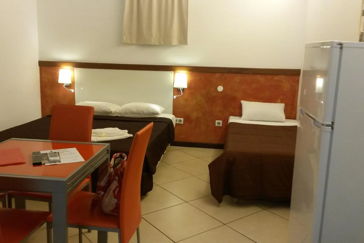Hotel Le Dronmi — rooms and atmosphere