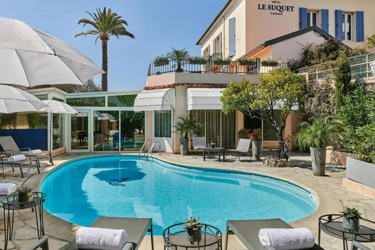 Hotel Le Suquet Cannes — rooms and atmosphere