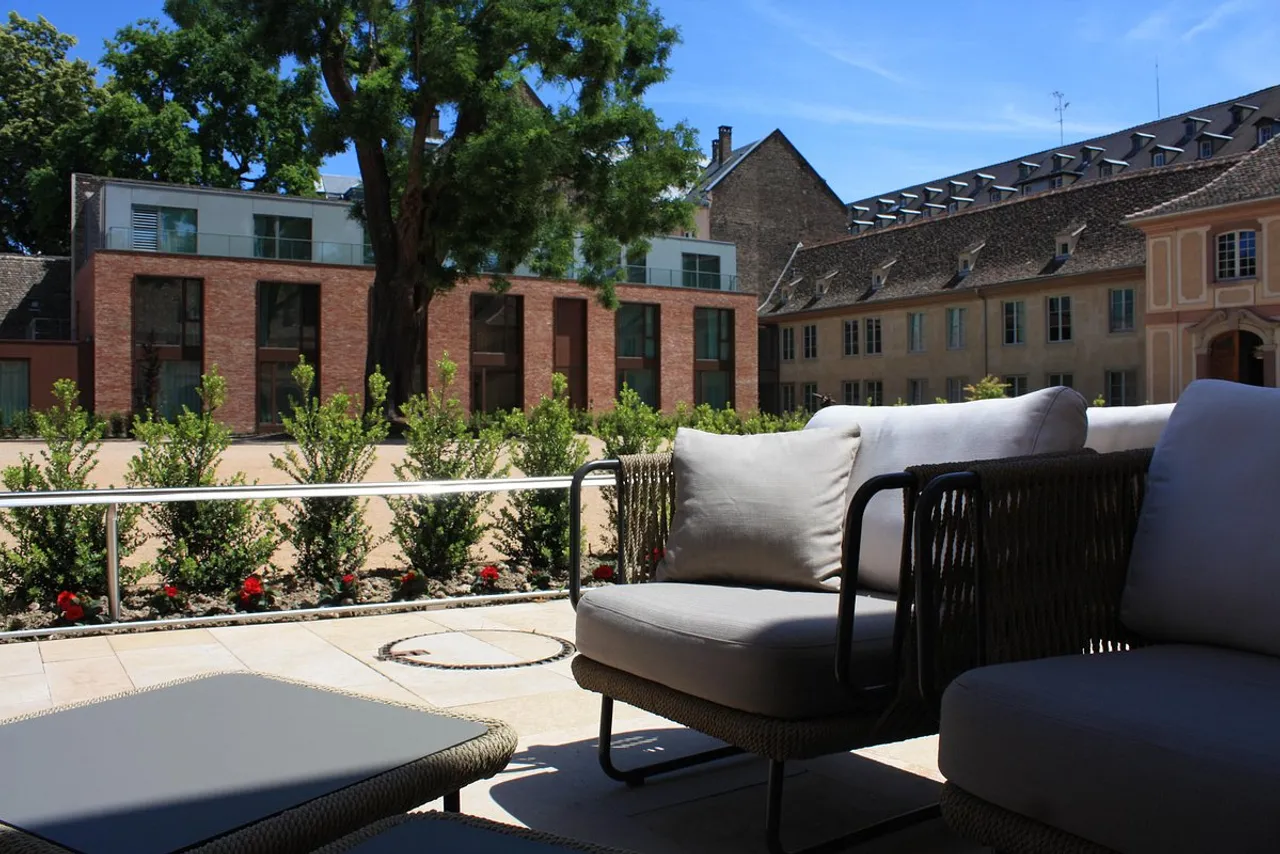 Hôtel Les Haras — rooms and atmosphere