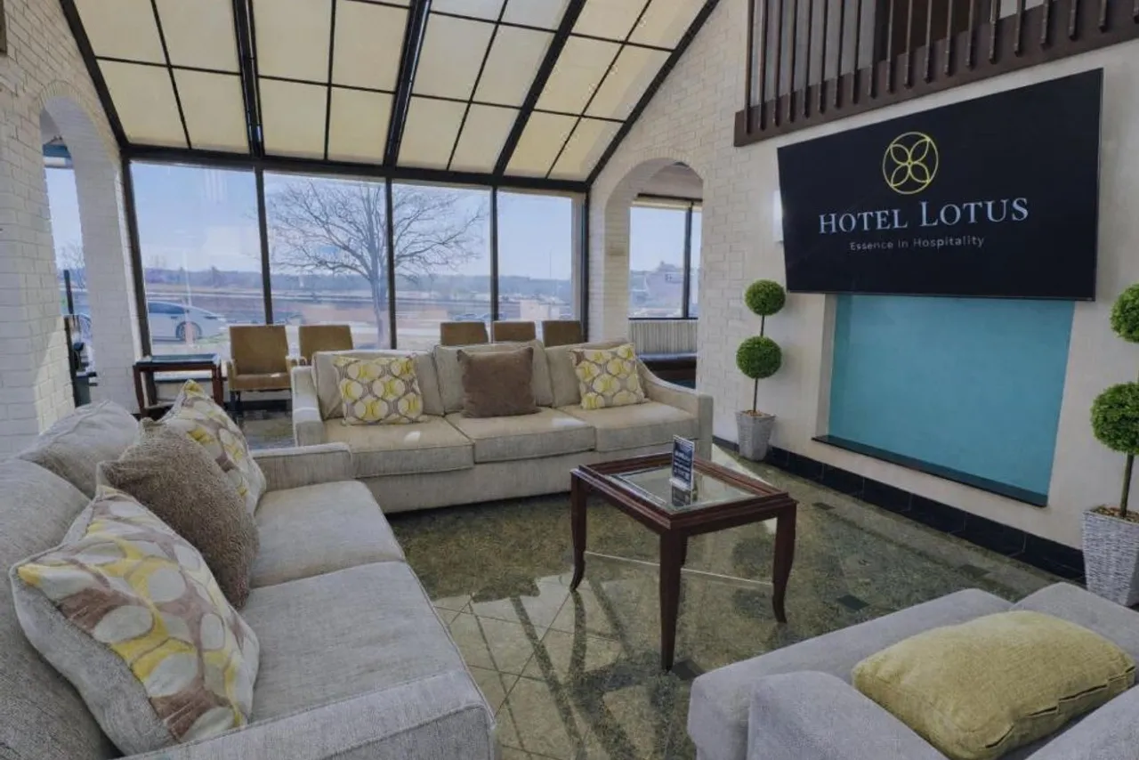 Hotel Lotus Kansas City Stadium — rooms and atmosphere