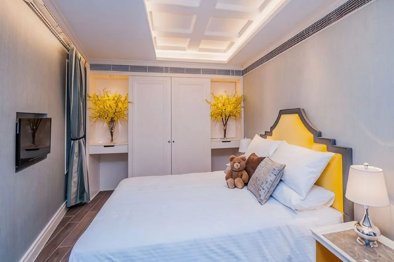 Hotel Madera Hollywood — rooms and atmosphere