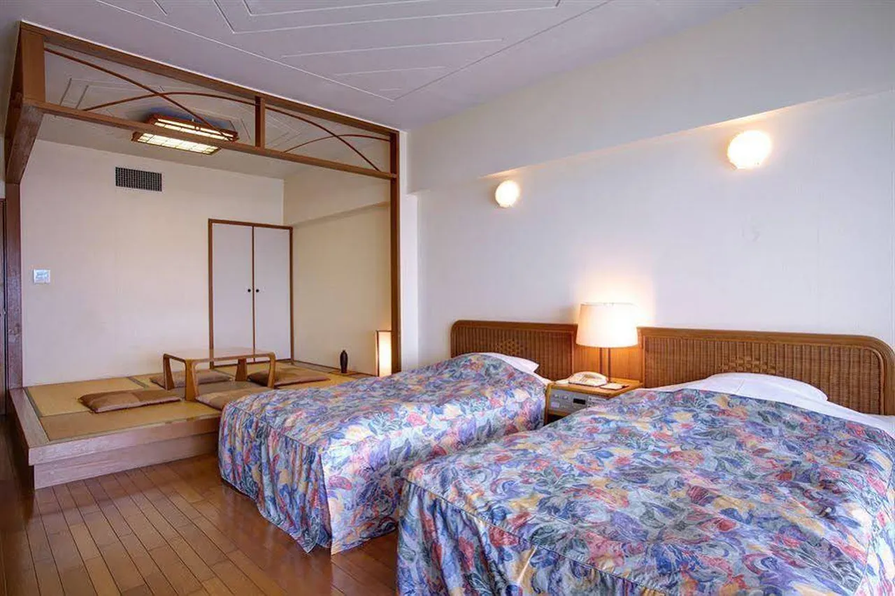Hotel Mahaina Wellness Resorts Okinawa — rooms and atmosphere