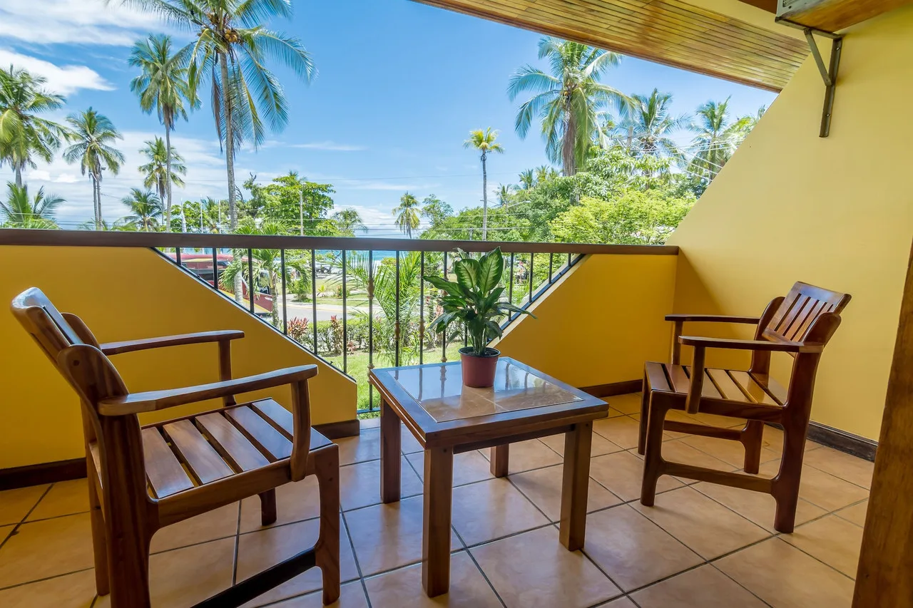 Hotel Manuel Antonio — ภาพห้องพักและบรรยากาศ