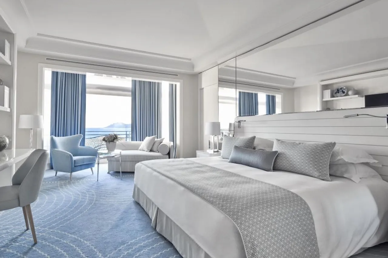 Hotel Martinez, in The Unbound Collection by Hyatt — rooms and atmosphere