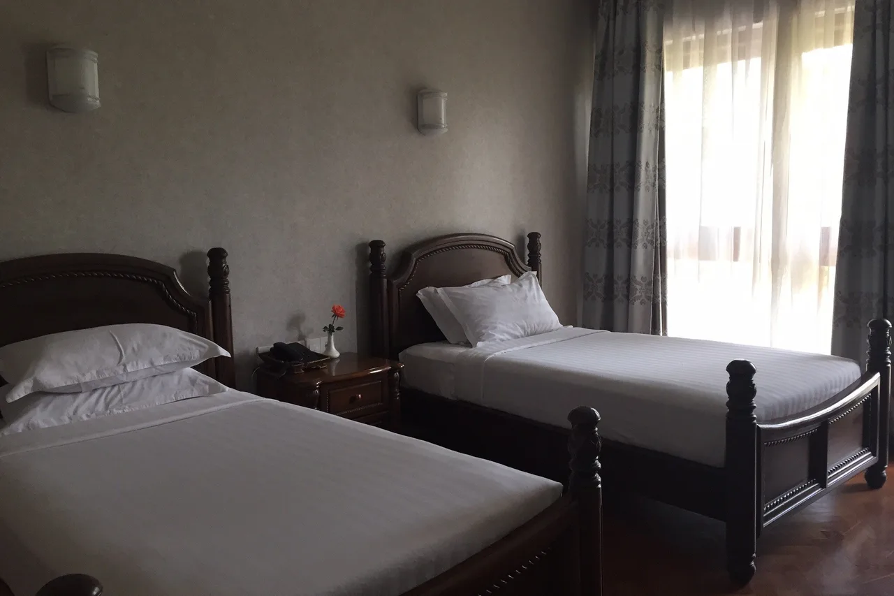 Hotel Max Nay Pyi Taw — rooms and atmosphere