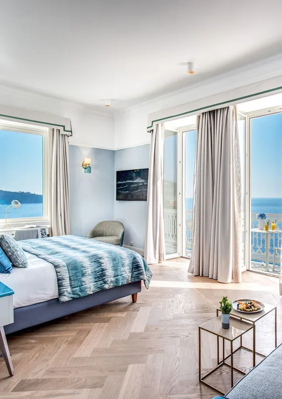Hotel Mediterraneo Sorrento — ภาพห้องพักและบรรยากาศ
