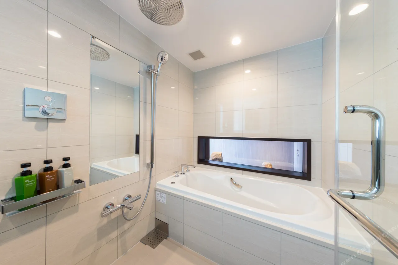 Hotel Metropolitan Kamakura — rooms and atmosphere