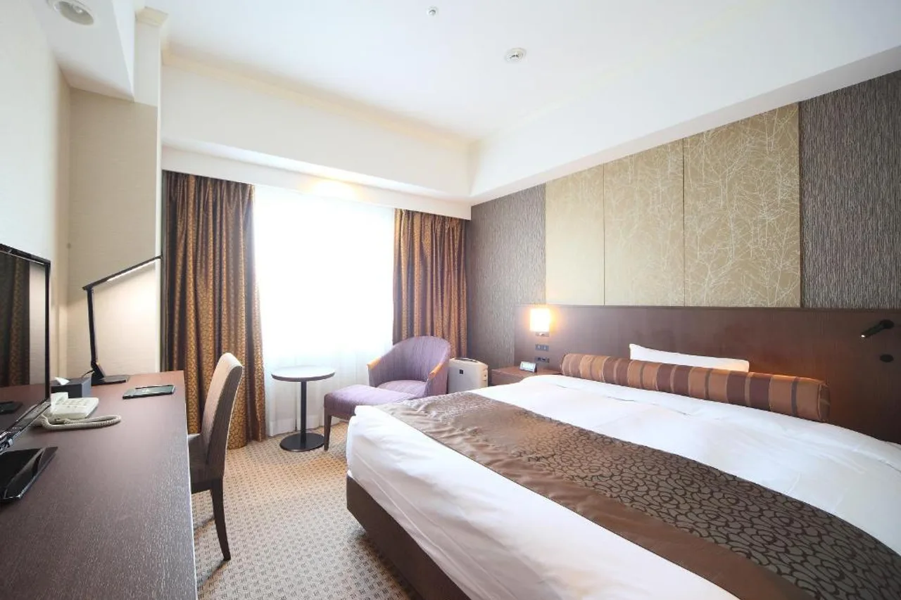 Hotel Metropolitan Nagano — rooms and atmosphere