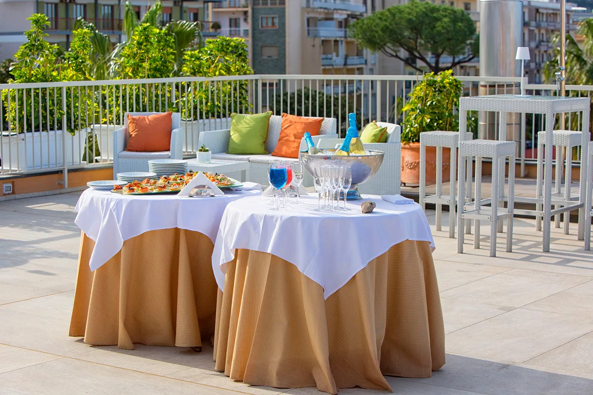 Hotel Michelangelo — ภาพห้องพักและบรรยากาศ