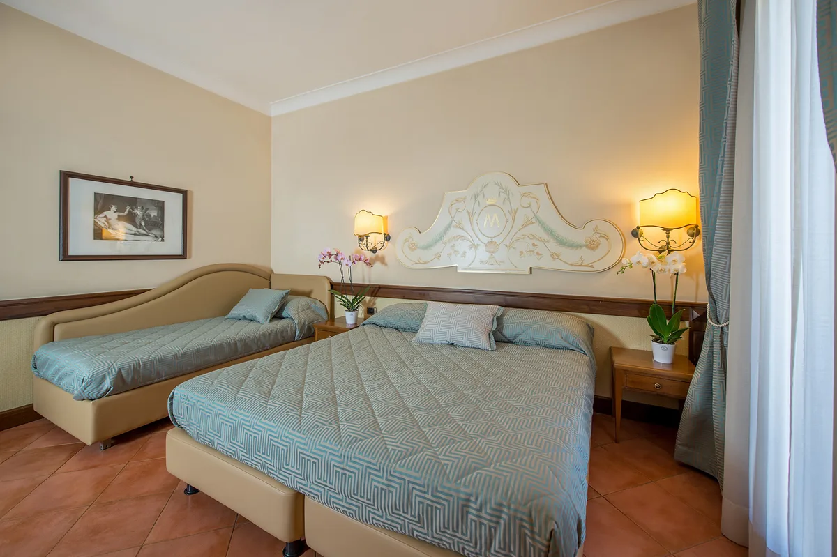 Hotel Michelangelo — ภาพห้องพักและบรรยากาศ