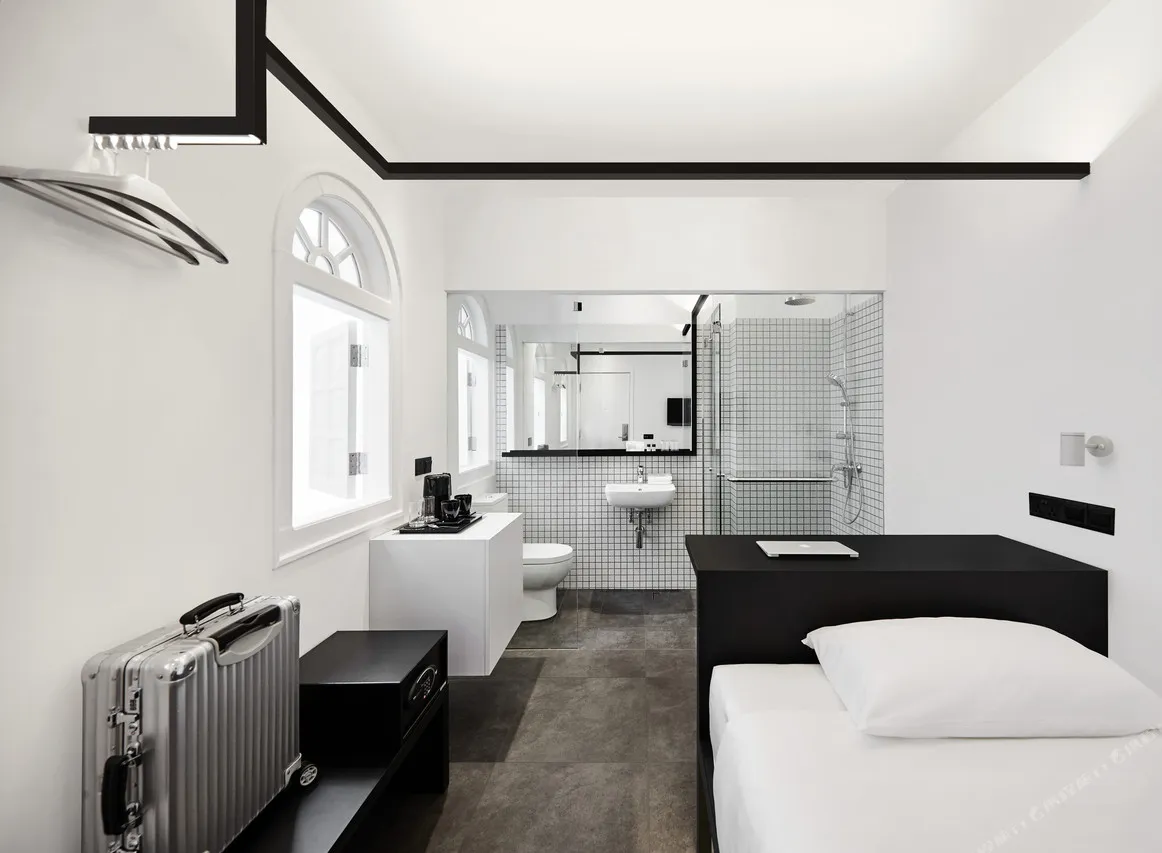 Hotel Mono — rooms and atmosphere