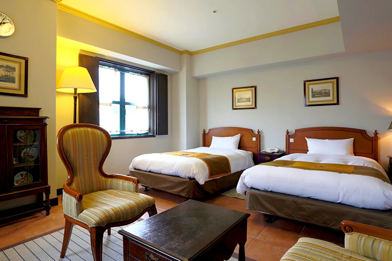 Hotel Monterey Nagasaki — rooms and atmosphere