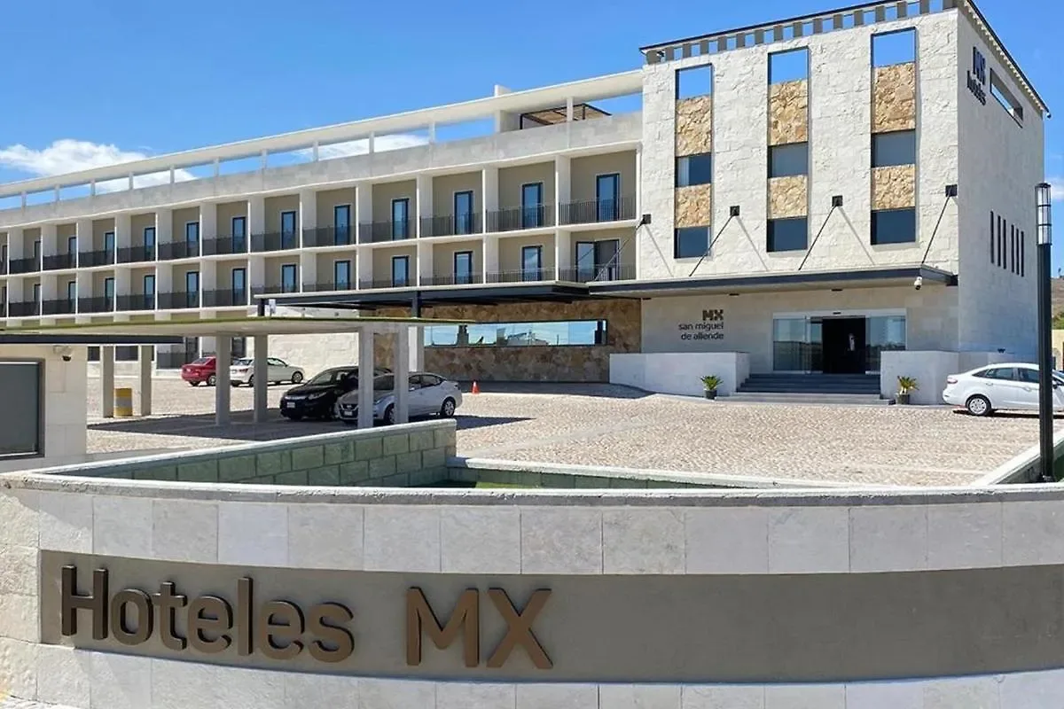 Hotel MX más San Miguel de Allende — ภาพห้องพักและบรรยากาศ