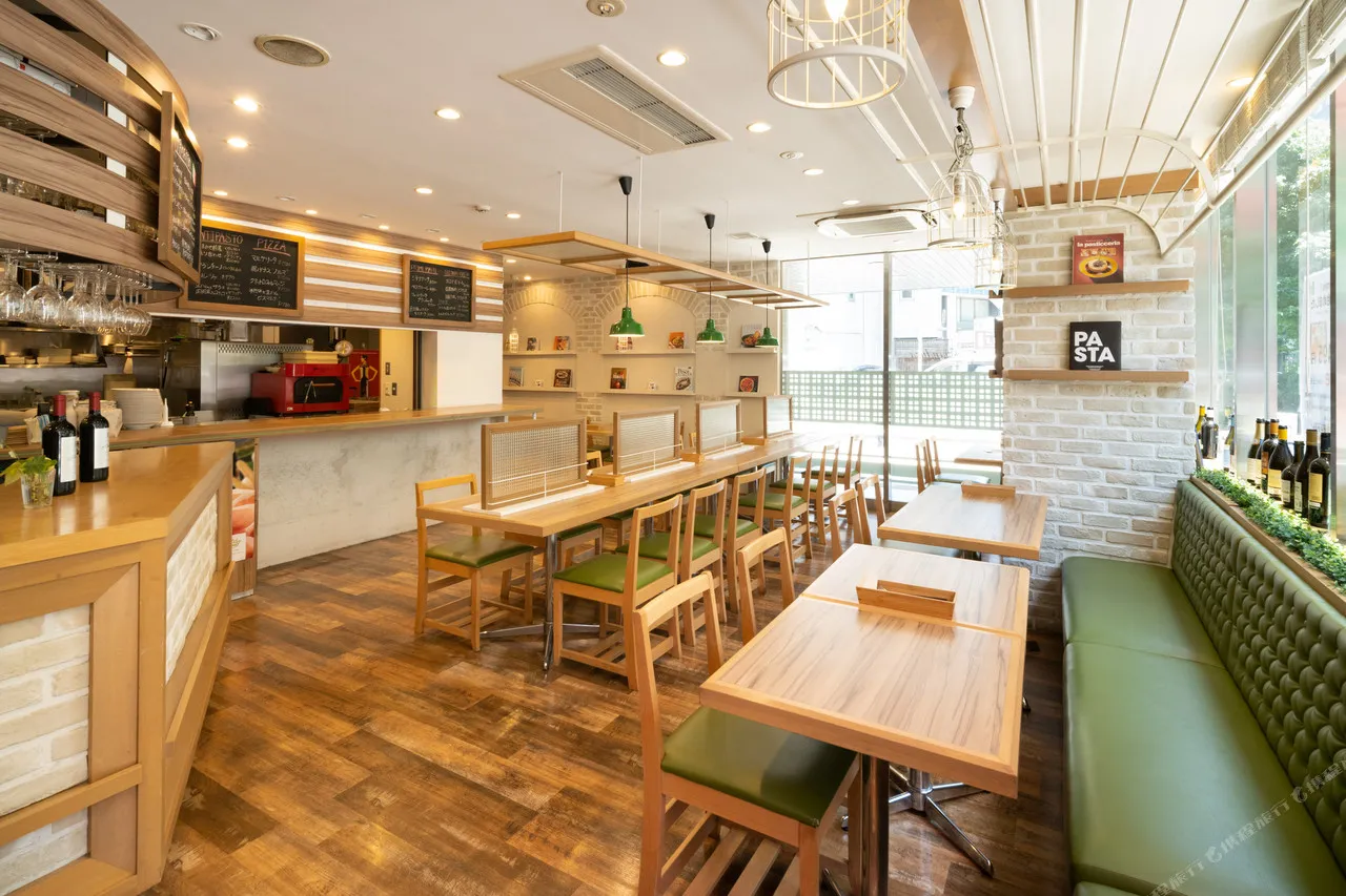 HOTEL MYSTAYS Yokohama Kannai — rooms and atmosphere